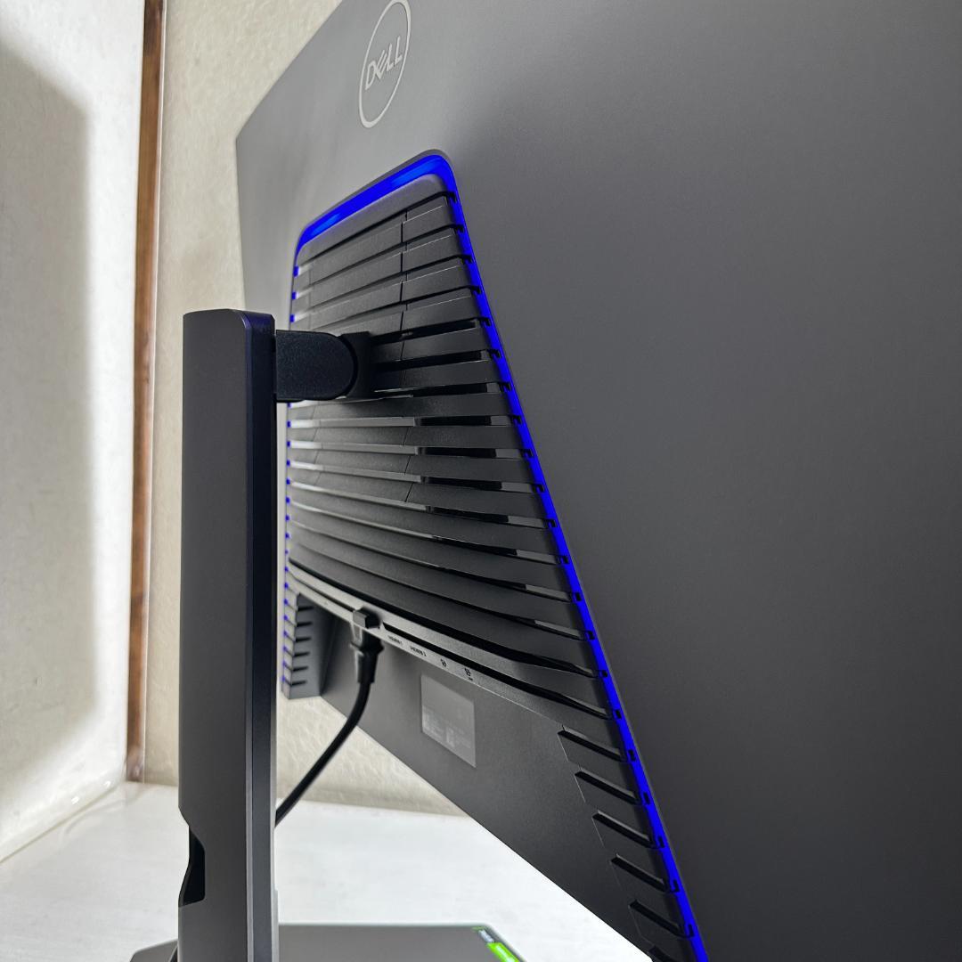 DELL 165Hz WQHD 31.5型 ゲーミングモニター