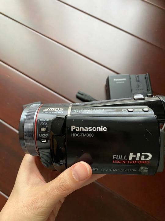 パナソニック/デジタルハイビジョンカメラHDC-TM300