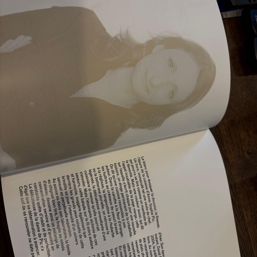 洋書 LE LIVRE BLANC ANNE-SOPHIE PIC
