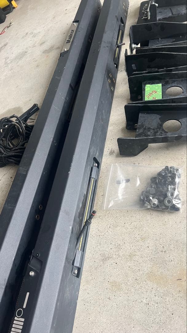 ラングラーJL用　照明付きサイドステップ　中古