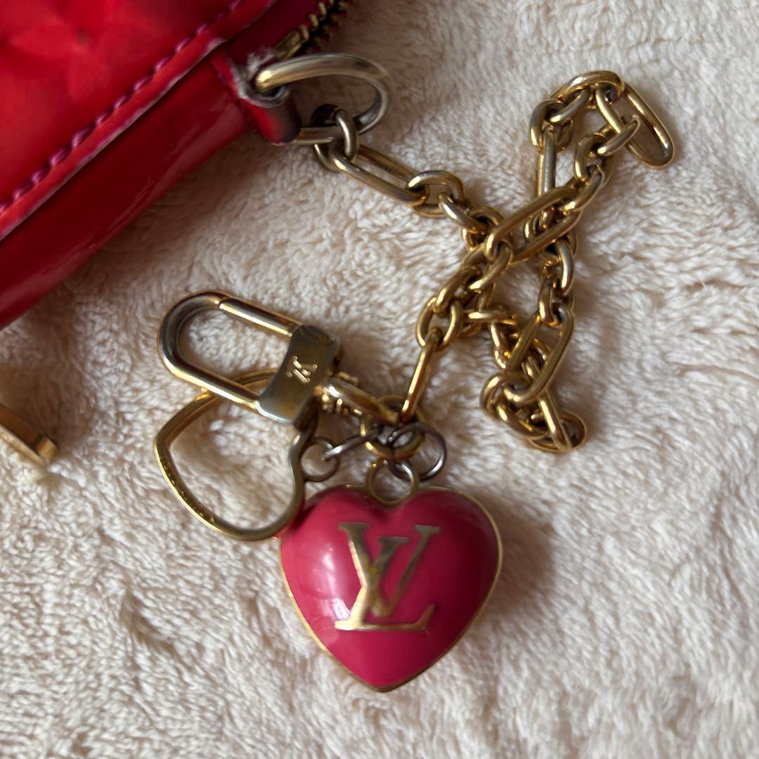 Louis Vuitton ハート型ケース レッド