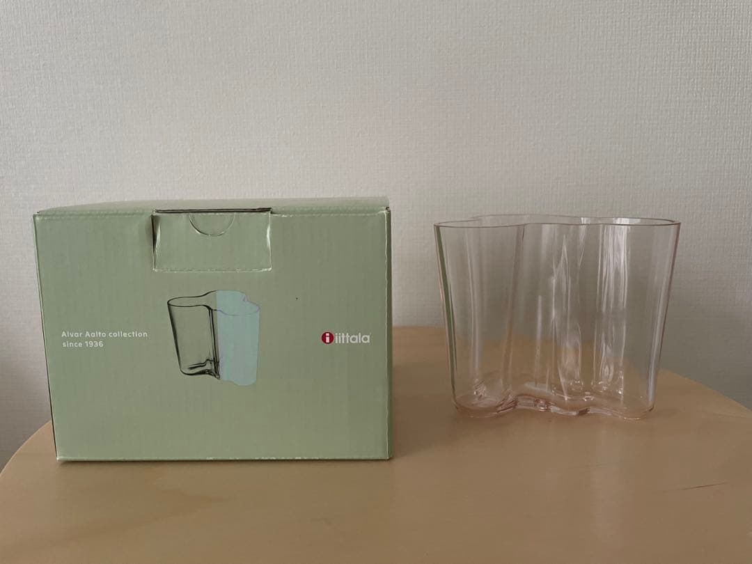 イッタラ　アアルトベース　サーモンピンク　95mm 小さな欠けあり