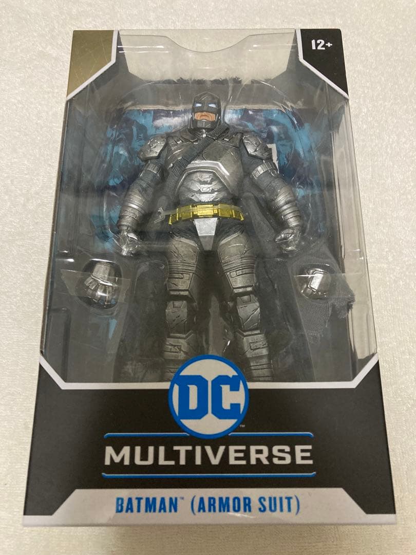 DCマルチバース　グリムナイトバットマン　アーマードバットマン
