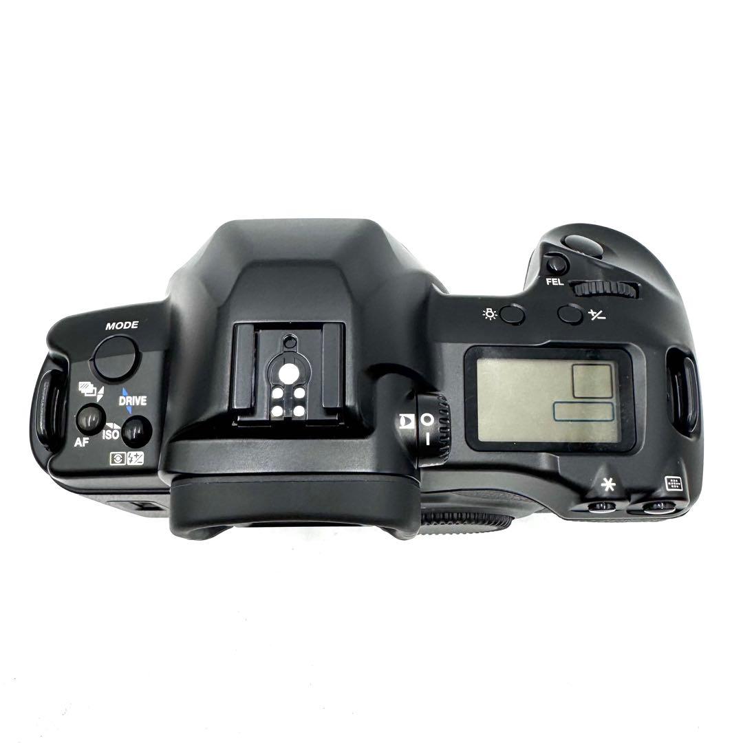 超希少！未使用 Canon キャノン EOS 3 ボディ 一眼レフ