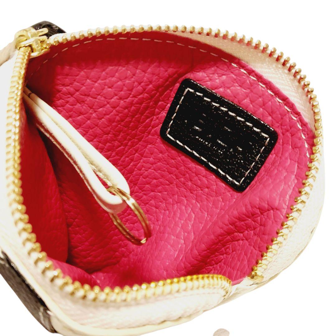 【美品】IBIZA パンダ ケース レザー ハート ストラップ付き