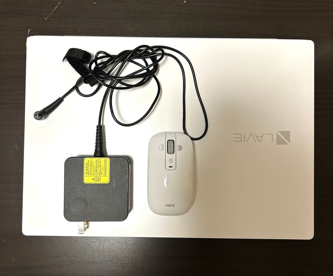 NEC LAVIE ラヴィ　NS300/RAW ノートパソコン