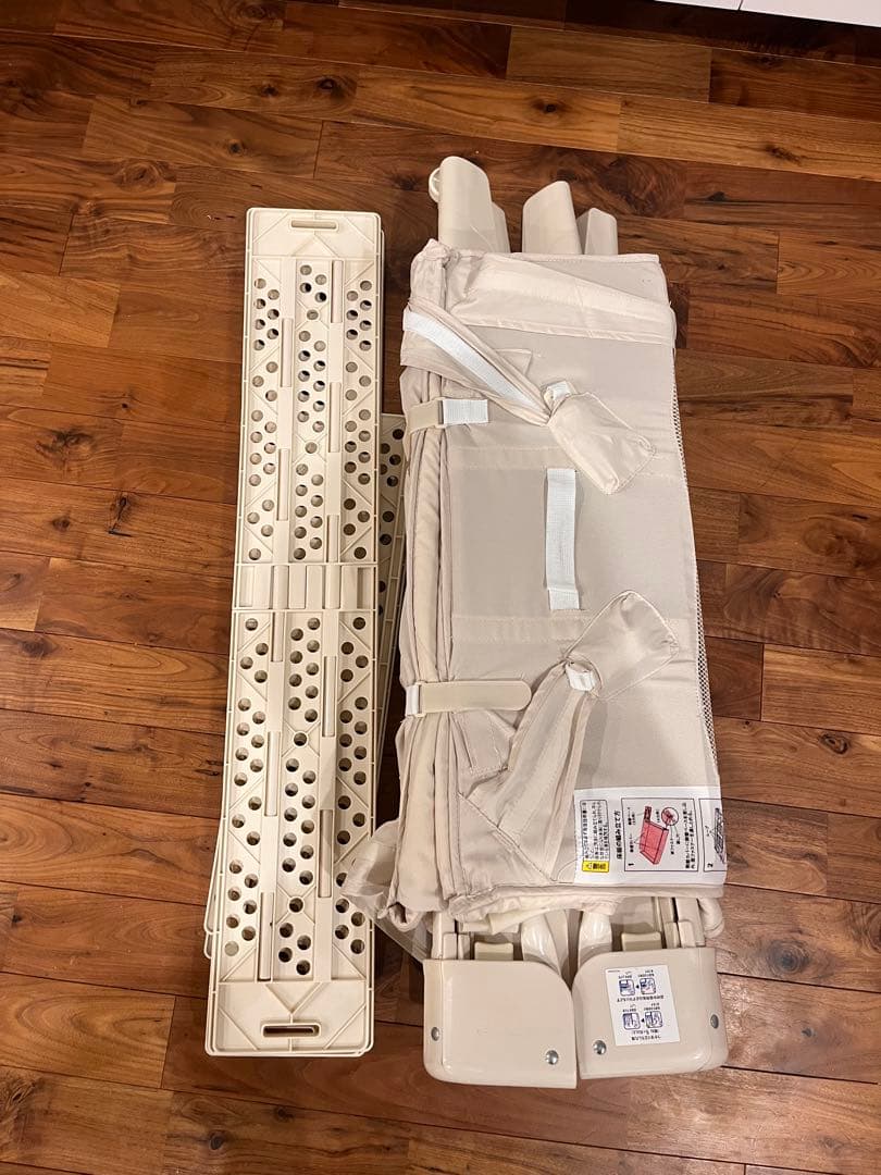 アップリカ　ココネル　ミニ　ミルクホワイト