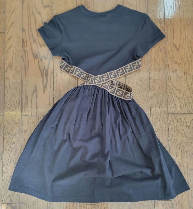 Fendi フェンディ FFロゴ カットアウトワンピース