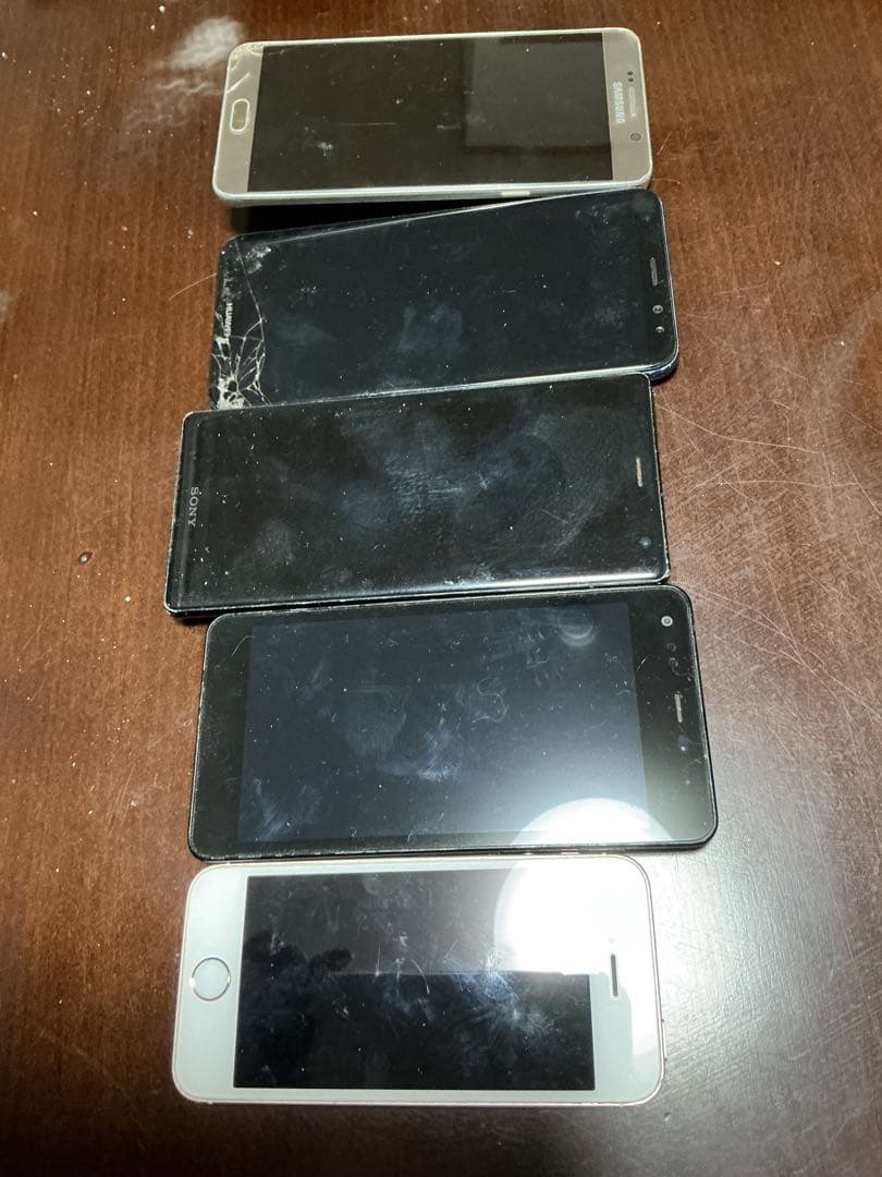 スマートフォン 5台セット（iPhone / Galaxy / Xperiaなど
