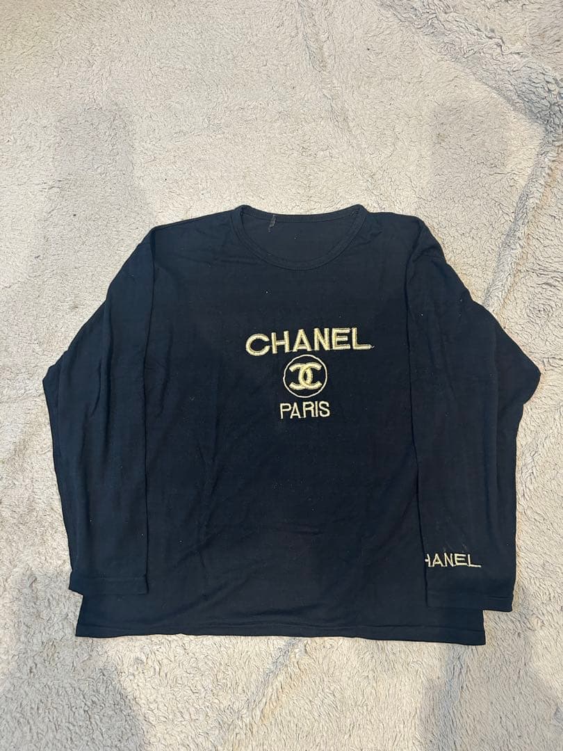 CHANEL PARIS ロゴ入り ブラック長袖Tシャツ