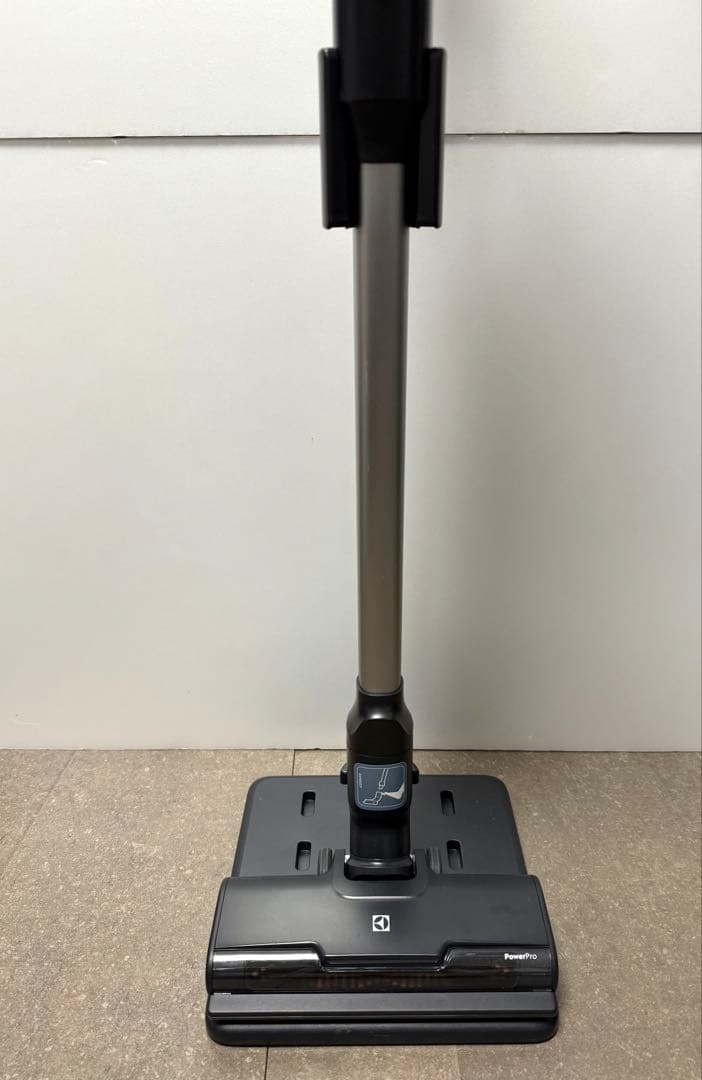 エレクトロラックス◇掃除機 Ultimate700 ウォルナットブラウン