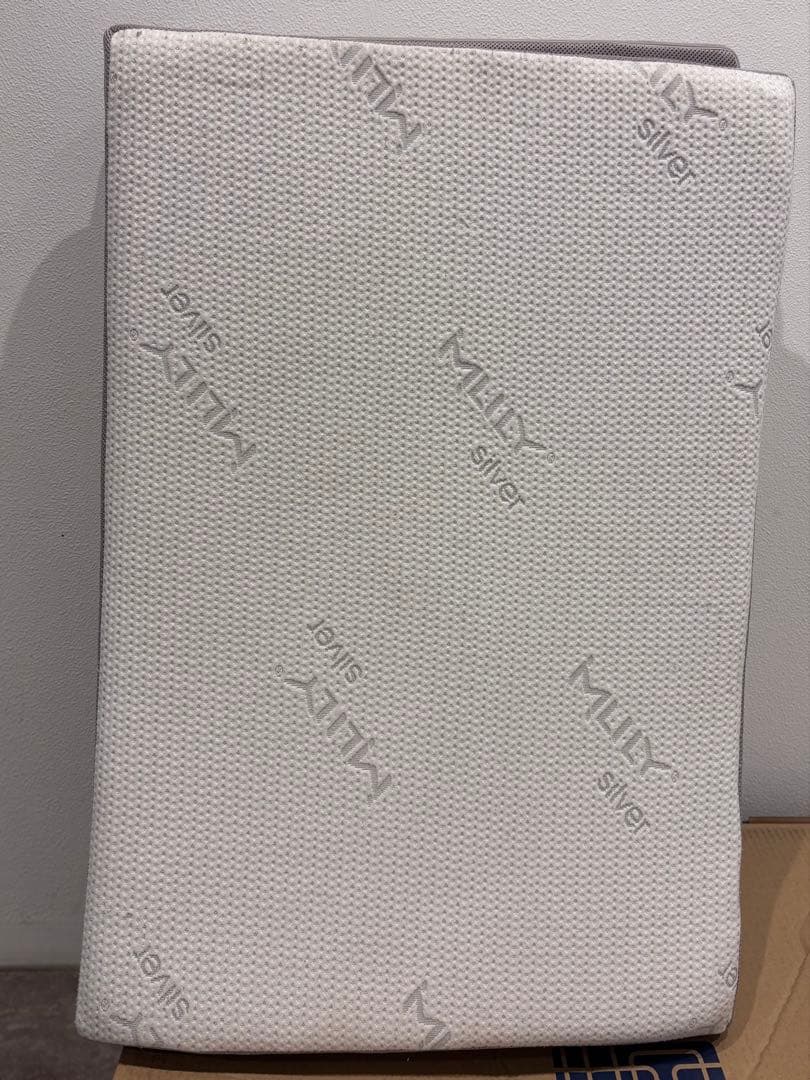 ☘️送料込⭐️美品⭐️MLILY⭐️デンマーク⭐️シングルマットレス⭐️高品質 高反発