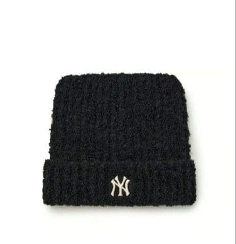 新品MLB　KOREA-フワモコ　ビーニー【猫耳ビーニー】