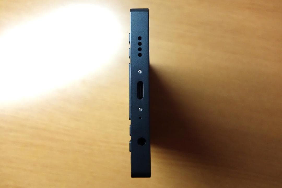 Minimal Phone Onyx 6GB / 128GB 純正ケース付