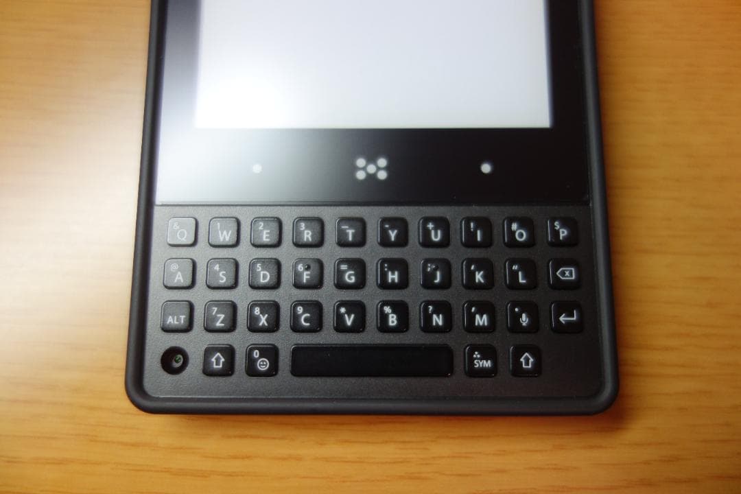 Minimal Phone Onyx 6GB / 128GB 純正ケース付