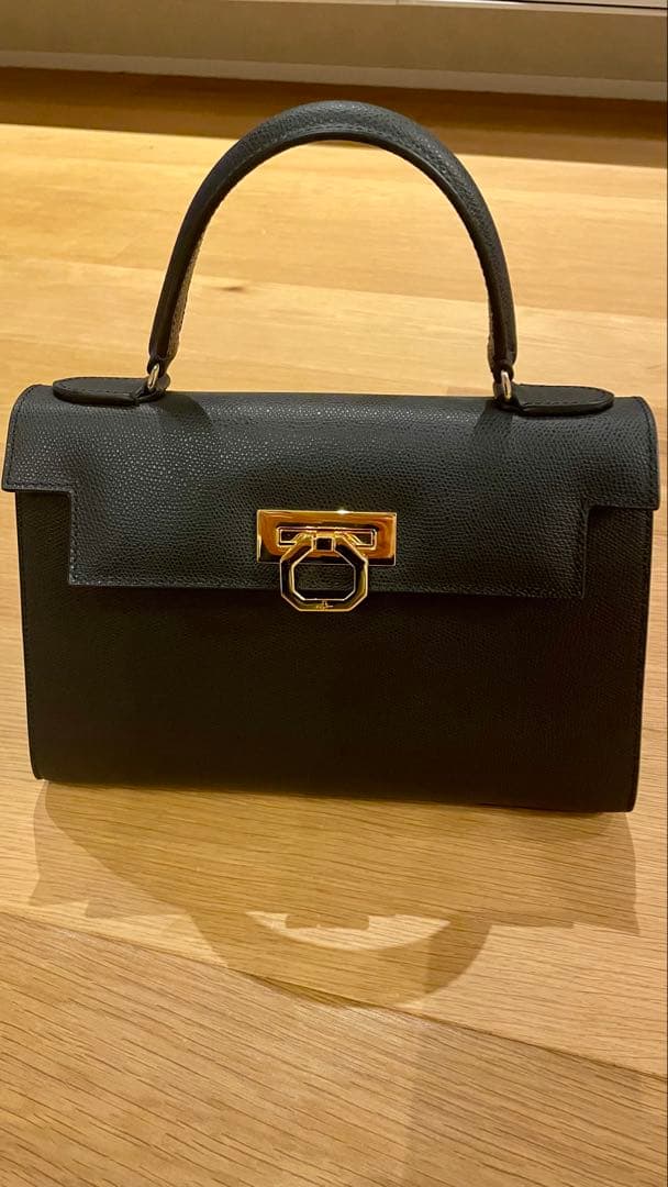 明日までタイムセールCARBOTTI☆Elena243⭐︎新品同様☆