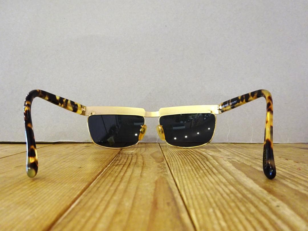 ☆希少☆ ジャンニヴェルサーチ サングラス　MOD.S 82 COL.28L