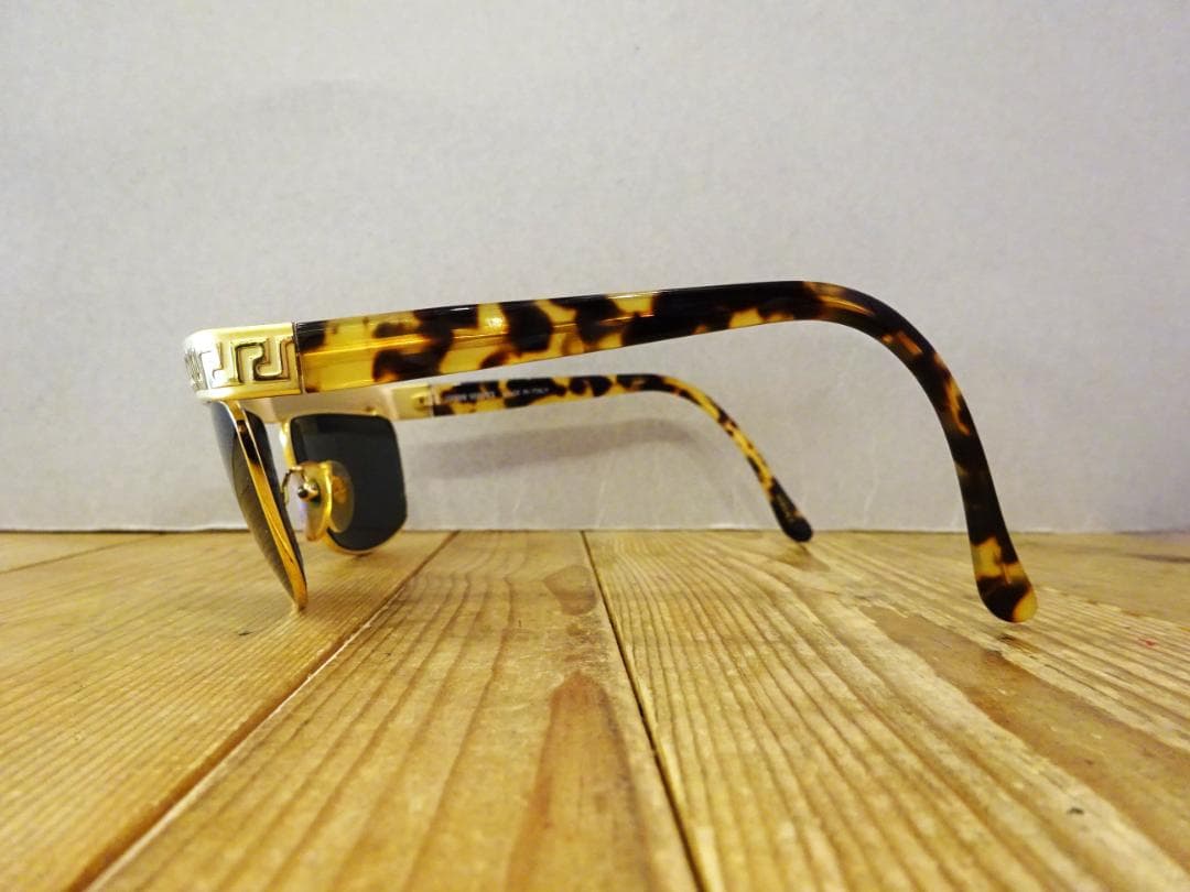 ☆希少☆ ジャンニヴェルサーチ サングラス　MOD.S 82 COL.28L