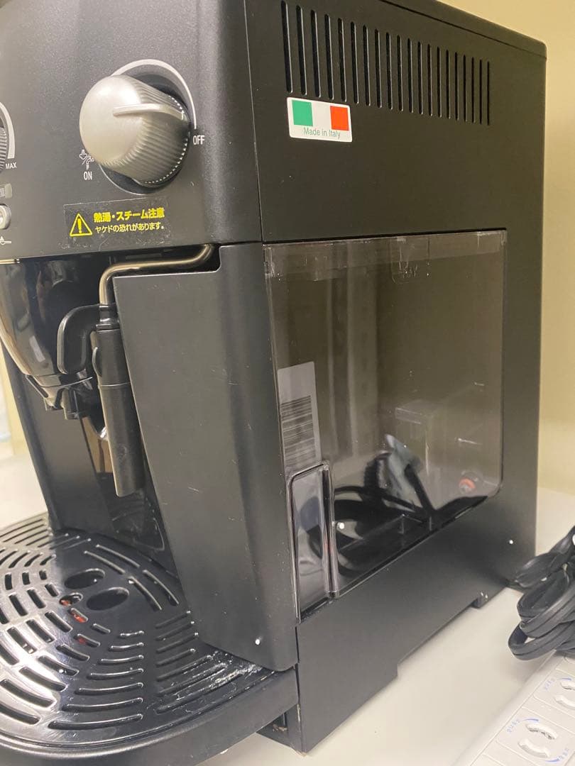 美品 デロンギ コーヒーマシン ESAM1000SJ