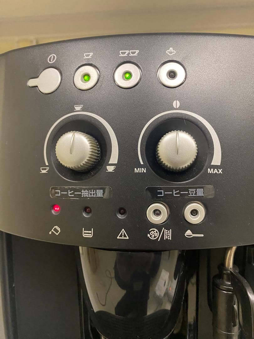 美品 デロンギ コーヒーマシン ESAM1000SJ