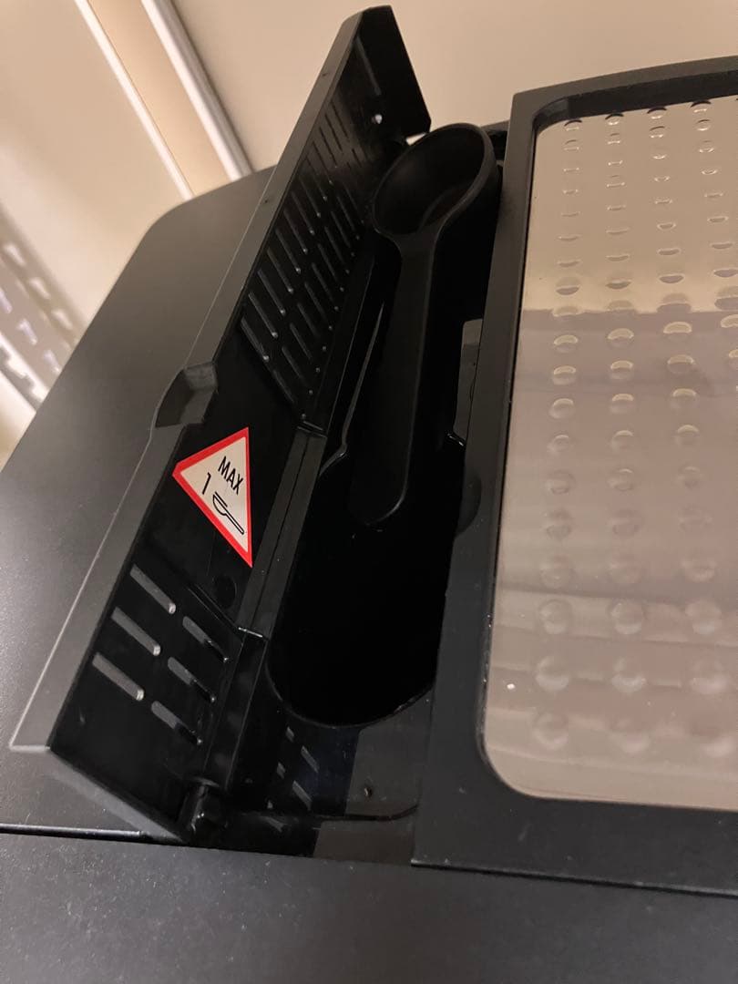 美品 デロンギ コーヒーマシン ESAM1000SJ