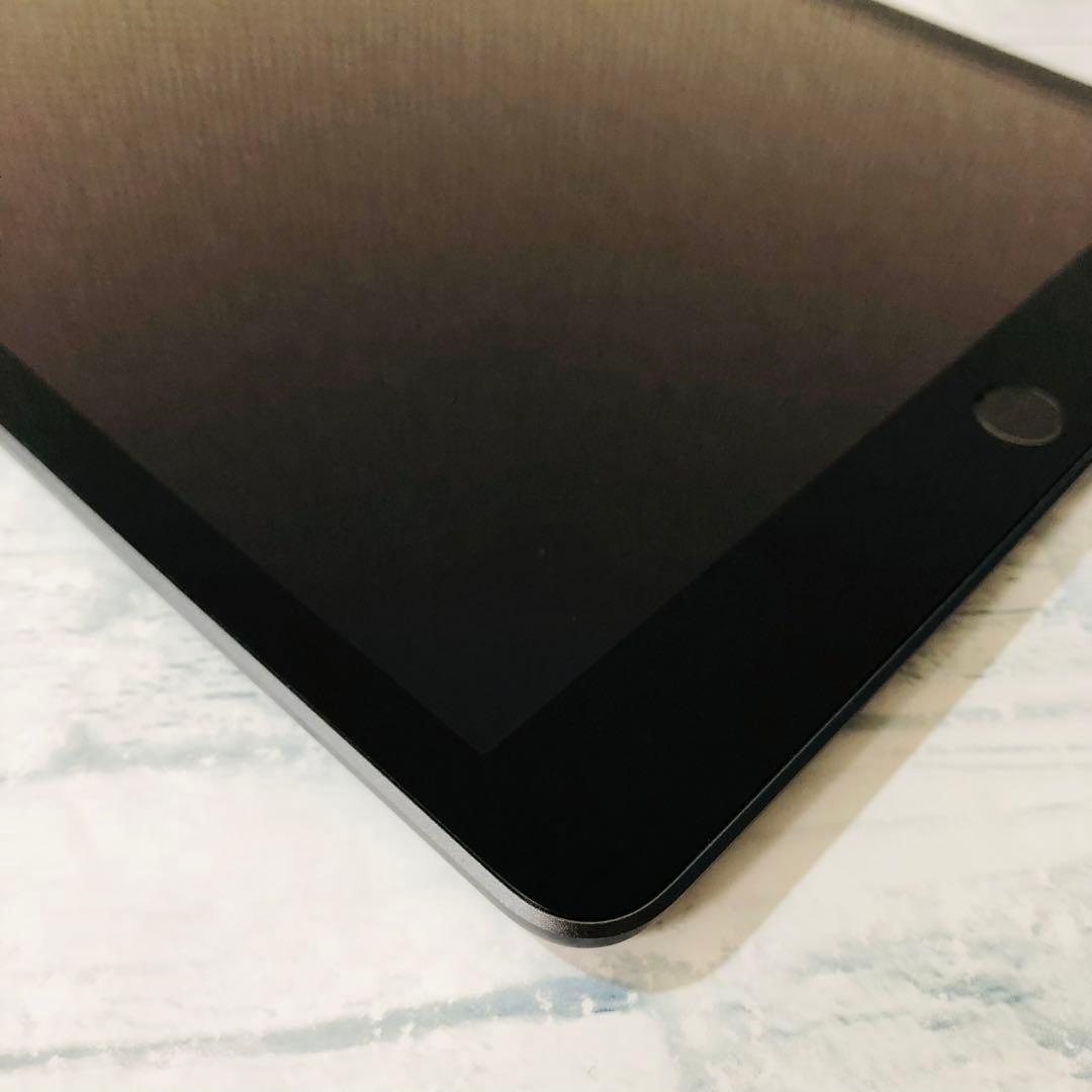 iPad 第7世代 32GB 付属品完備 wifiモデル　管理番号：239