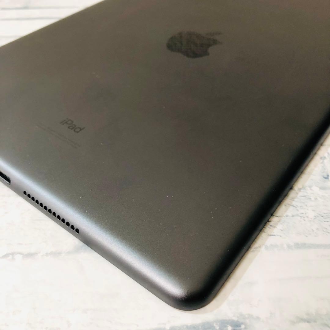iPad 第7世代 32GB 付属品完備 wifiモデル　管理番号：239