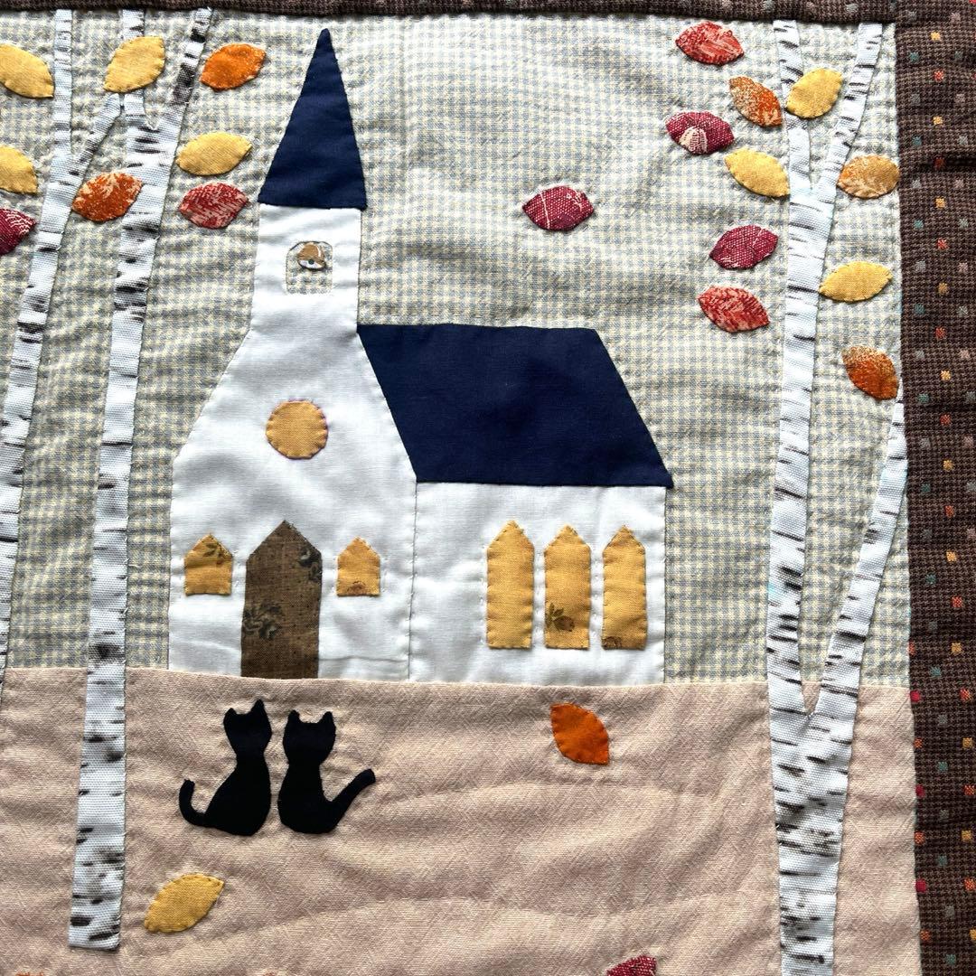 パッチワークタペストリー　スーちゃん秋のキルト