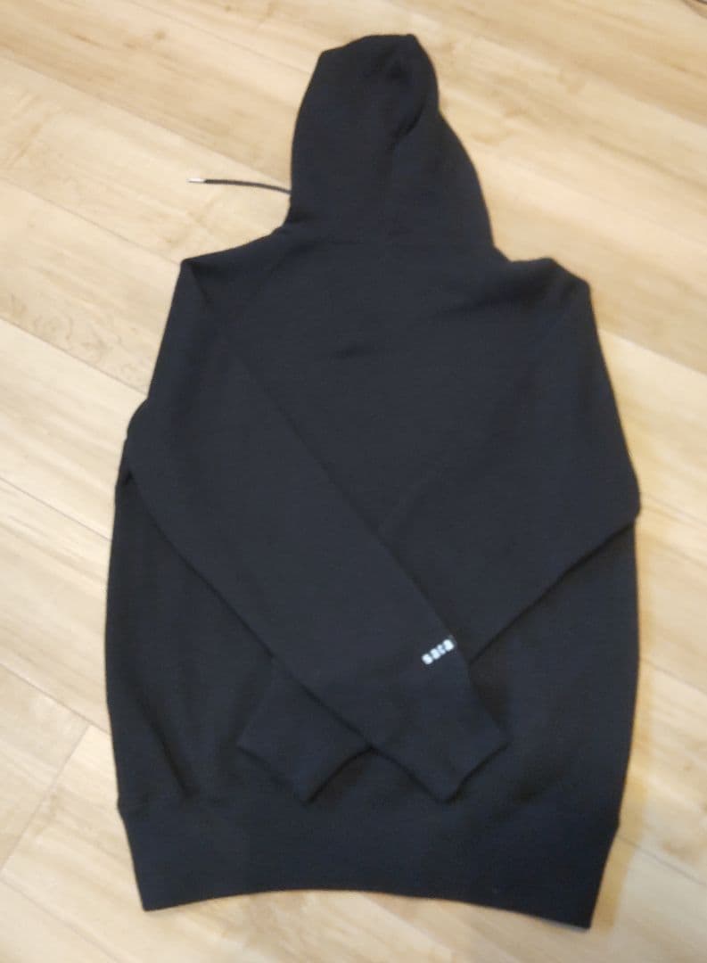 新品 sacai パーカー