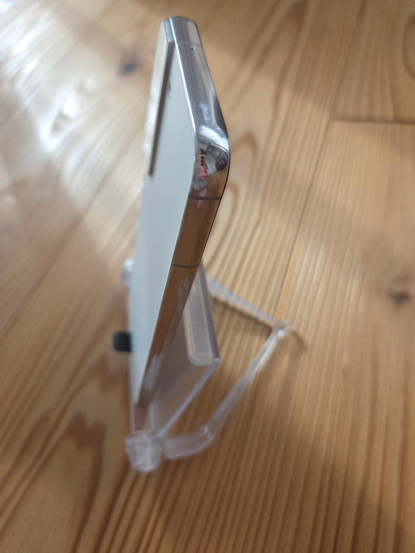 Samsung Galaxy S22 本体 ホワイト simフリー au版 美品