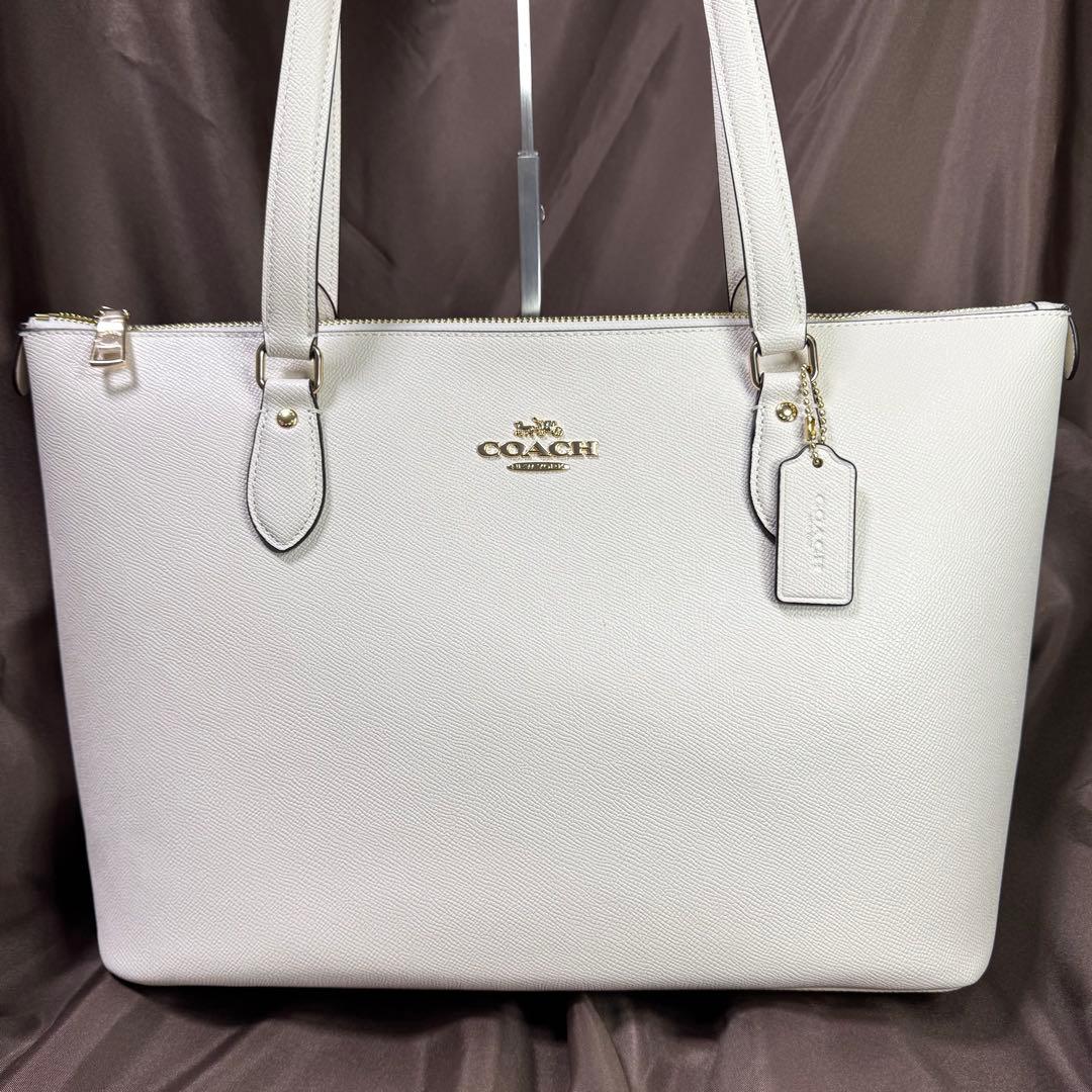 COACHコーチ ギャラリートートバック　チョーク（白色系）　未使用に近い