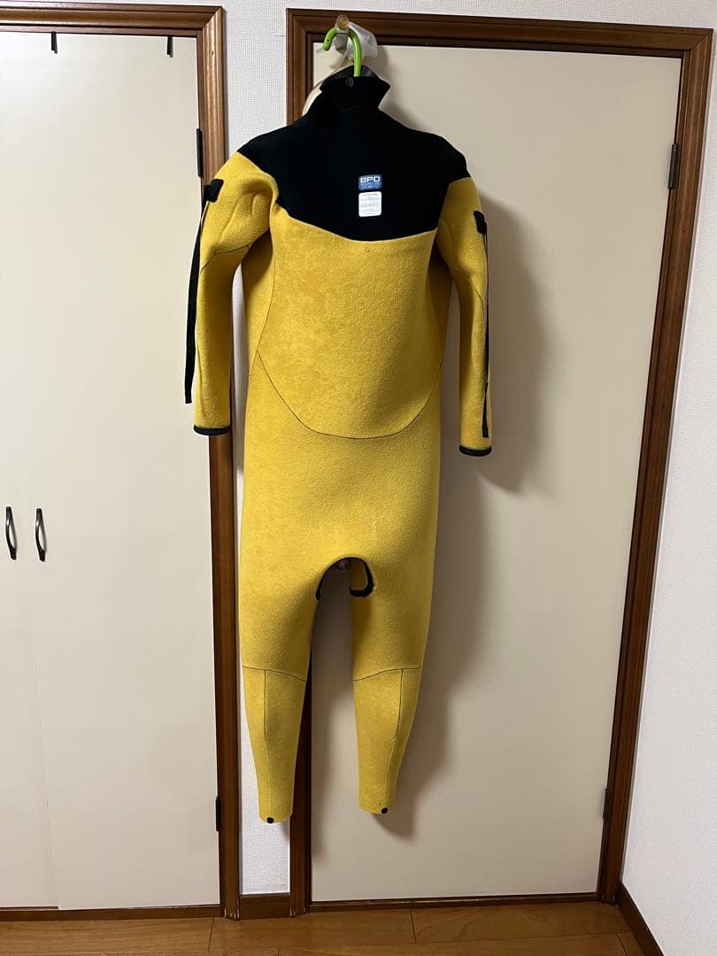 Be wet セミドライ4ミリ