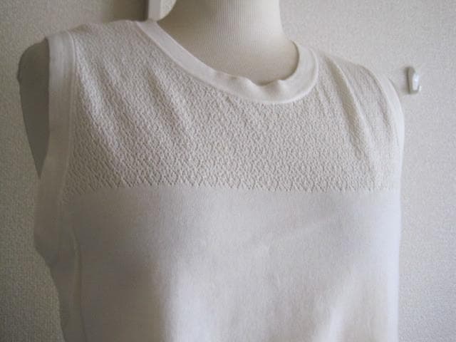 FOXEYサイズ40ウールサマーニット未使用♭2921