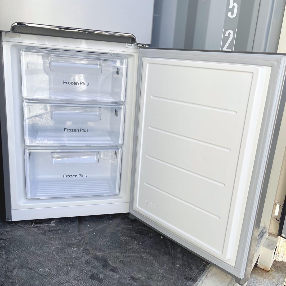 76取付無料！海外風デザインスタイリッシュシルバー大容量307L冷蔵庫！洗濯機