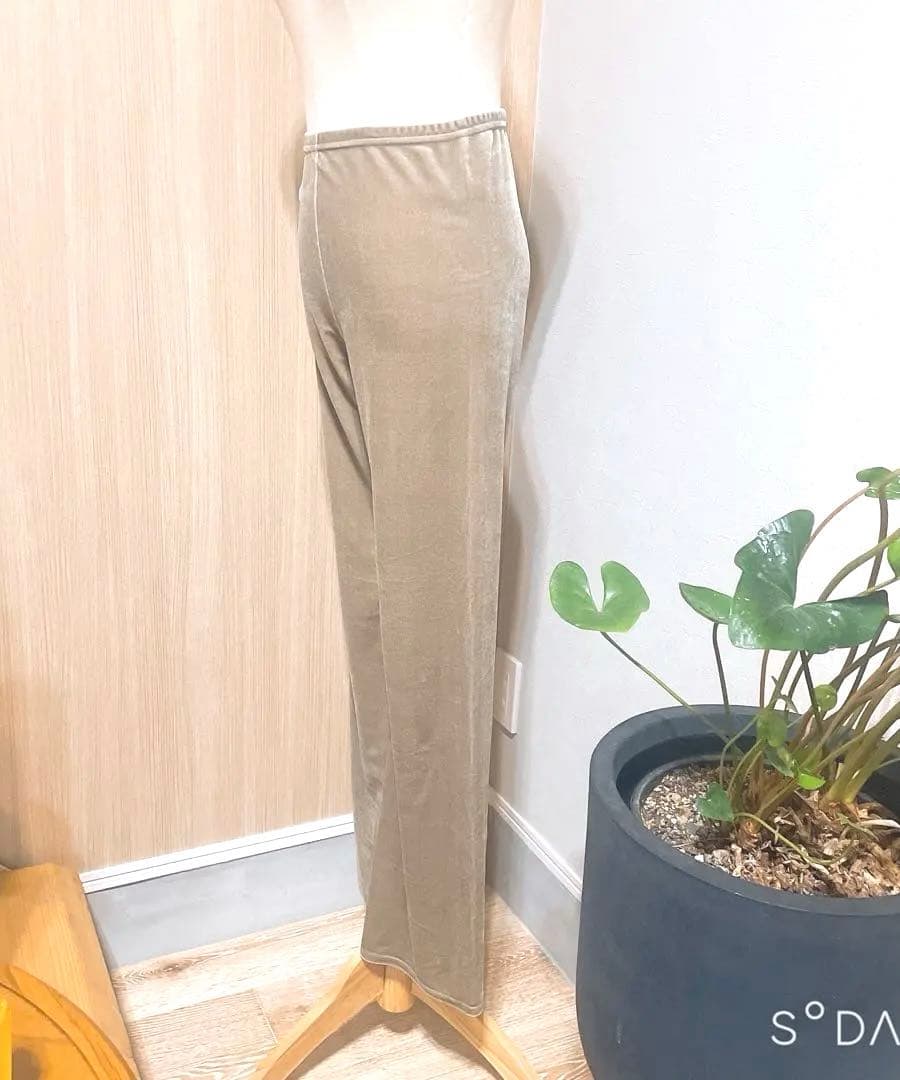 Simone wild ベージュ ストレッチ ワイドパンツ