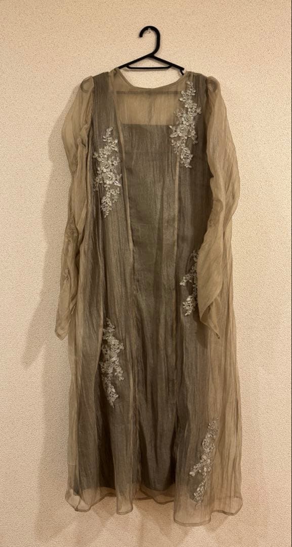 【美品】刺繍入りオケージョンドレス　パーティードレス