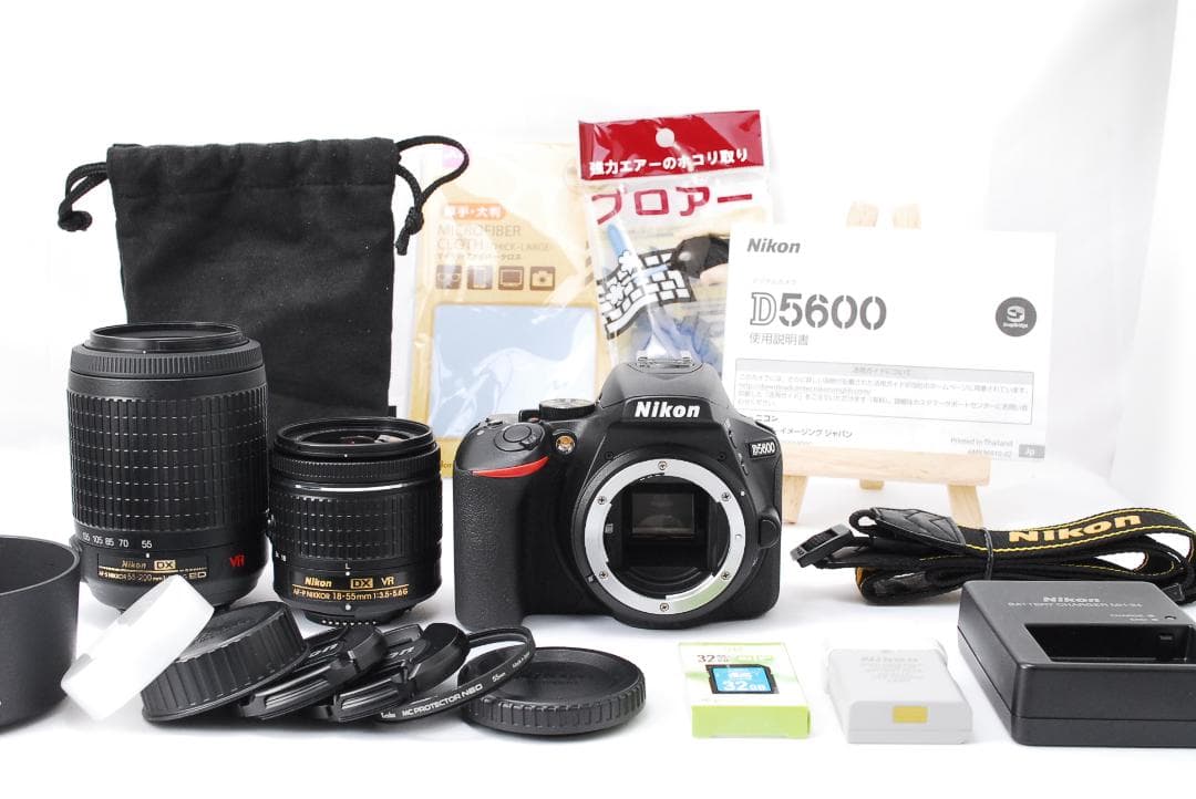 ショット数1949回✨美品Bluetooth搭載✨Nikon D5600 ダブル
