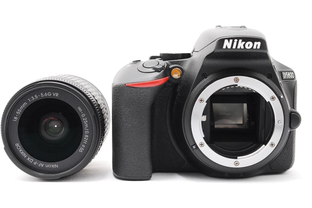 ショット数1949回✨美品Bluetooth搭載✨Nikon D5600 ダブル