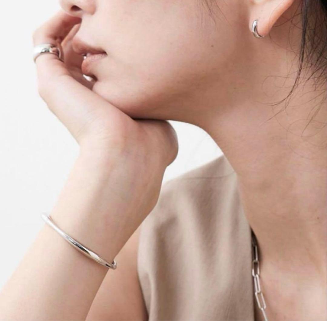 【最終値下げ】WOJE(ヲジェ) シルバーバングルHorn (SV925)