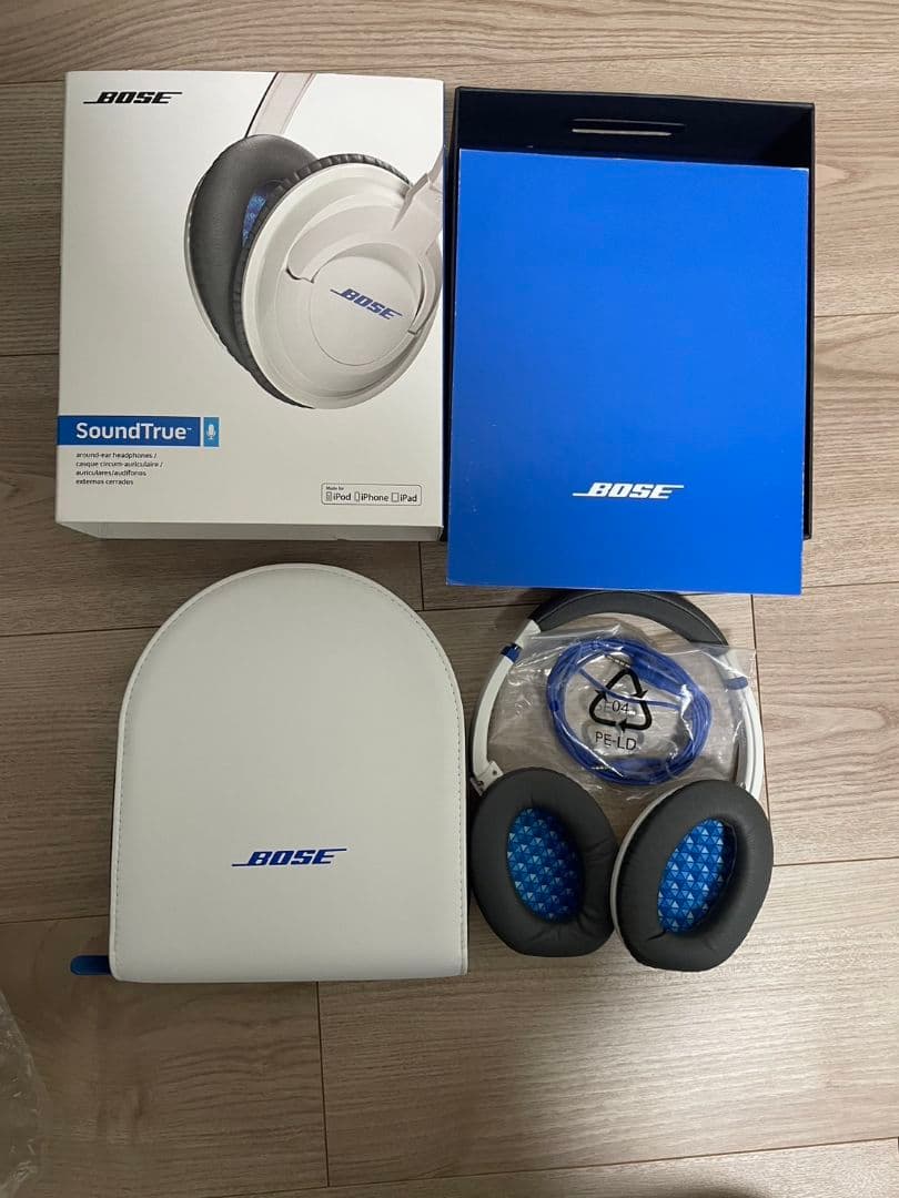 BOSE ヘッドフォン　Sound True　白 青