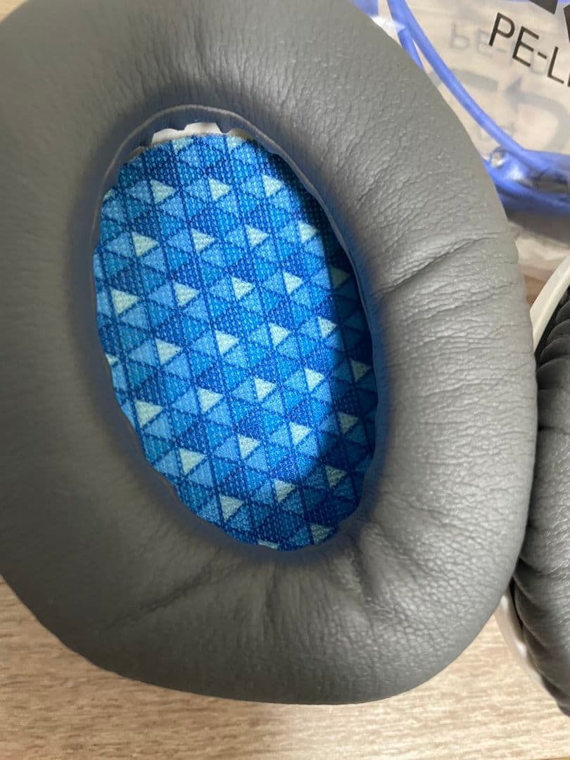 BOSE ヘッドフォン　Sound True　白 青