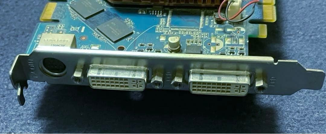 グラフィックボード・グラボ・ビデオカード ASUS EN7950GT