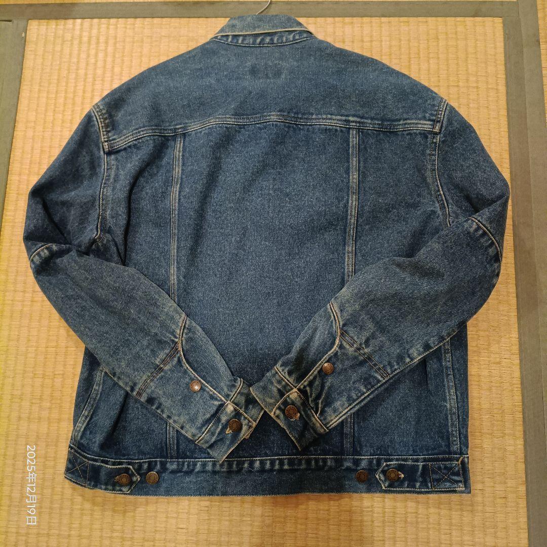   デニムジャケット