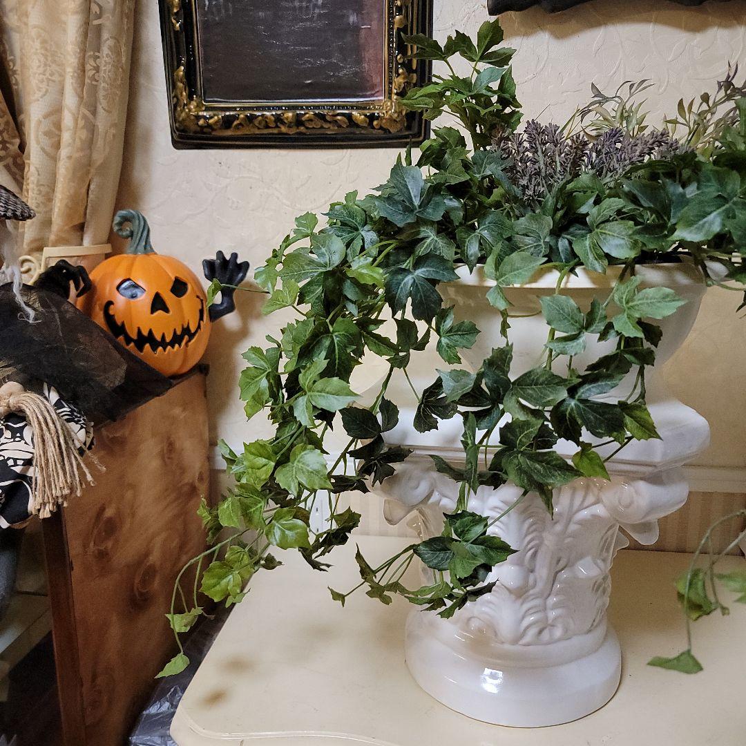 ギリシャ神殿の細工が素敵な花台　コラムスタンド　フラワースタンド　台座