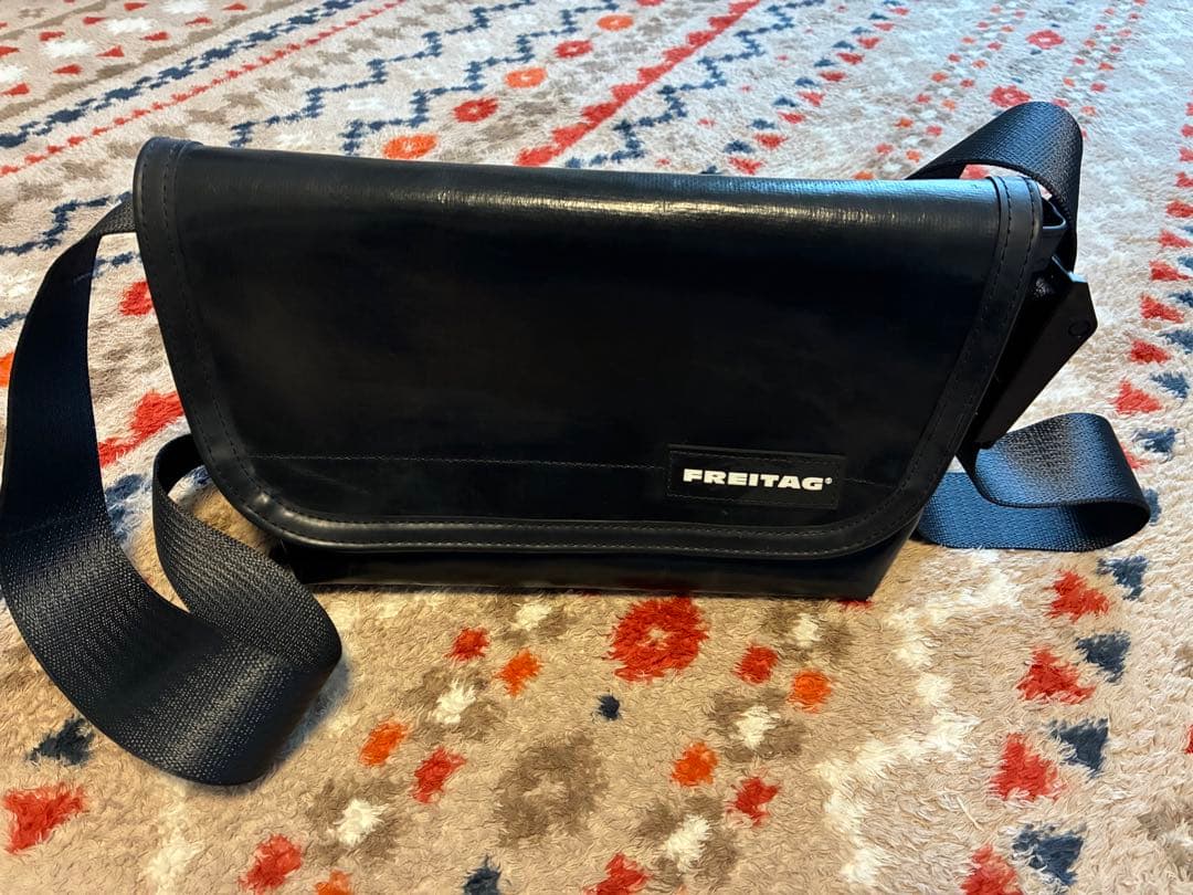 美品 FREITAG ショルダーバッグ ブラック