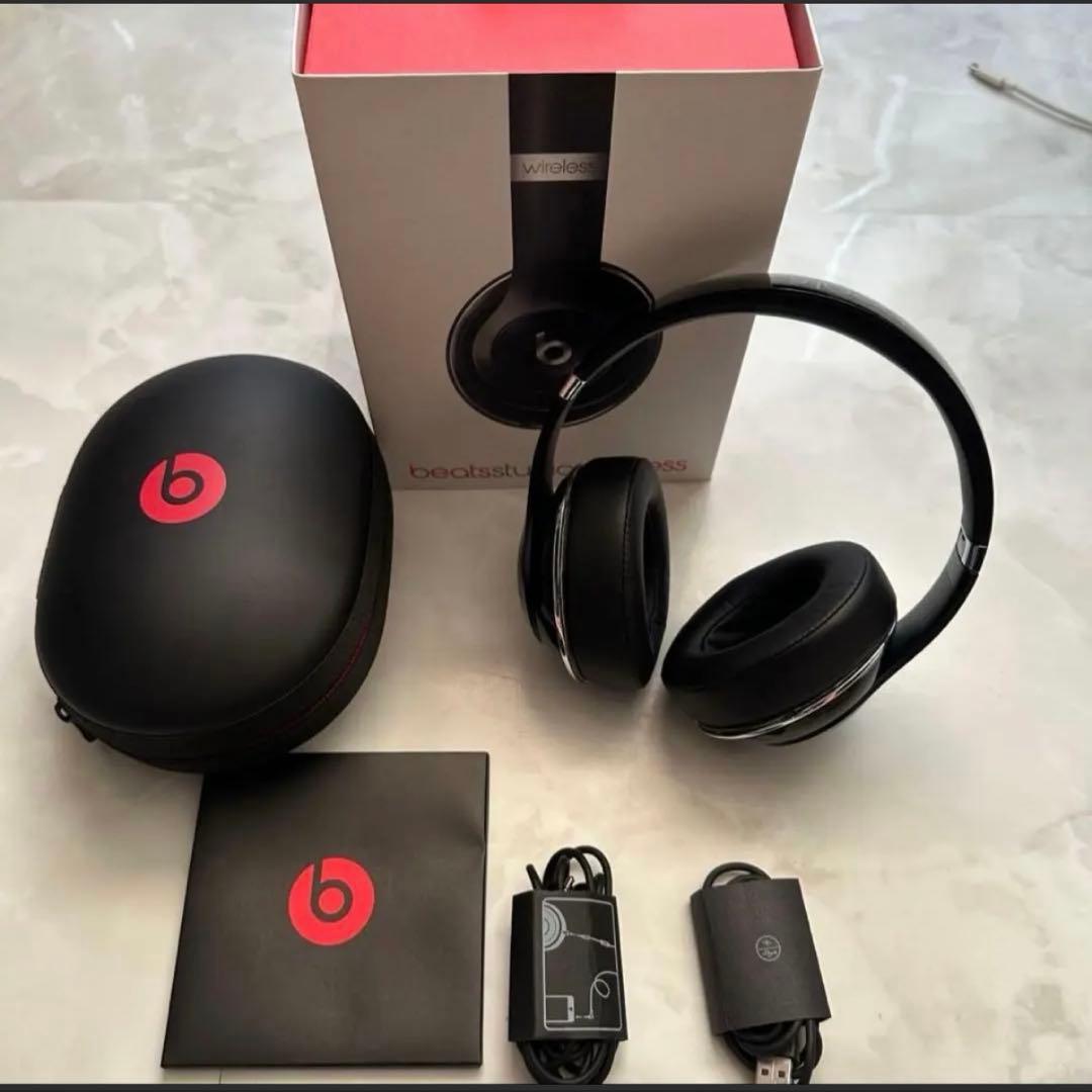 Beatsワイヤレスヘッドフォン （ノイキャン機能付き）