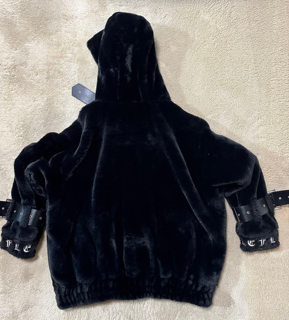 REFLEM【レフレム】ファイヤーマンバックルベルトハイネックファーパーカ（黒）