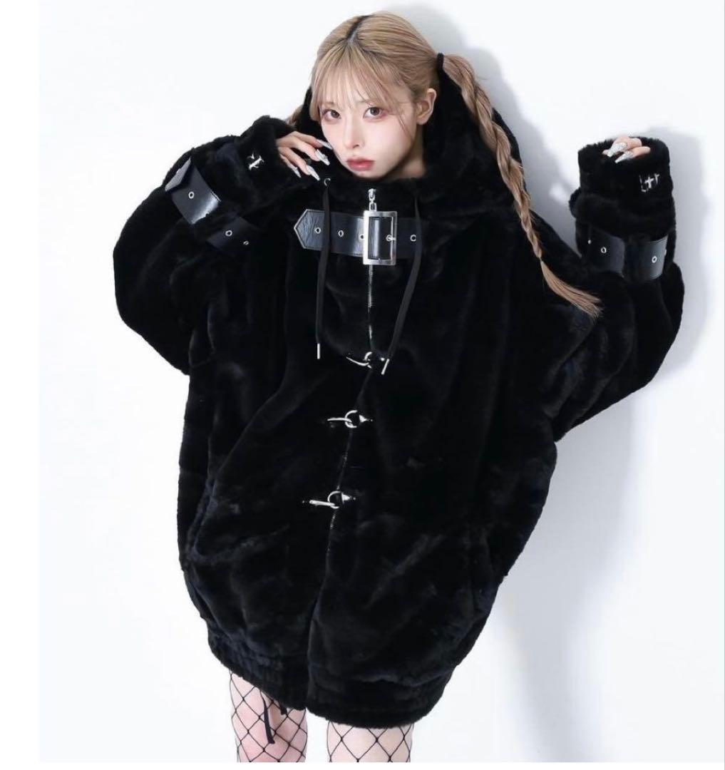 REFLEM【レフレム】ファイヤーマンバックルベルトハイネックファーパーカ（黒）