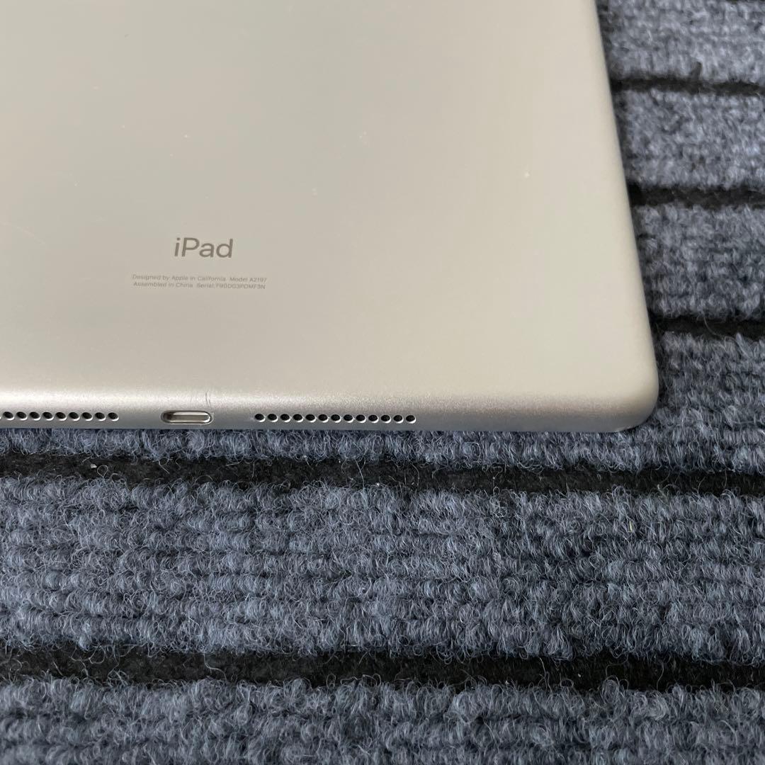74【早い者勝ち】 iPad 7世代 32GB Wi-Fi シルバー