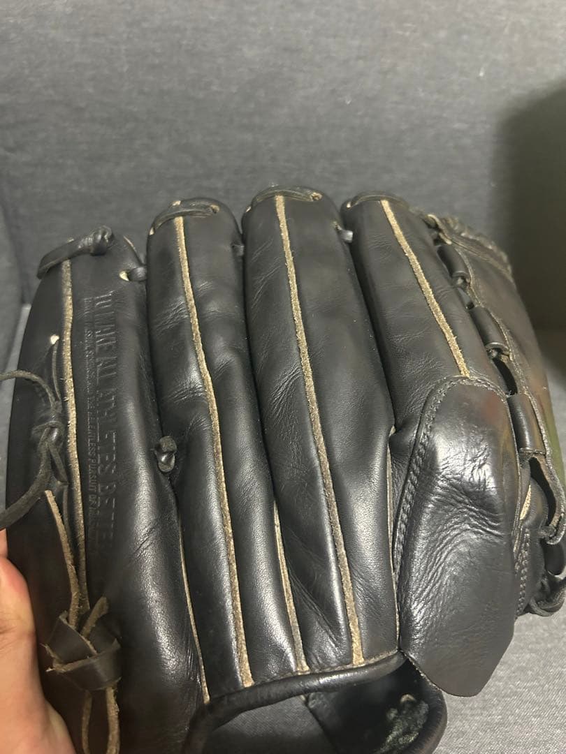 Under Armour 硬式グローブ ブラック 右投げ用